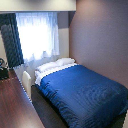 Hotel Livemax Yokohama Kannai Ekimae Экстерьер фото