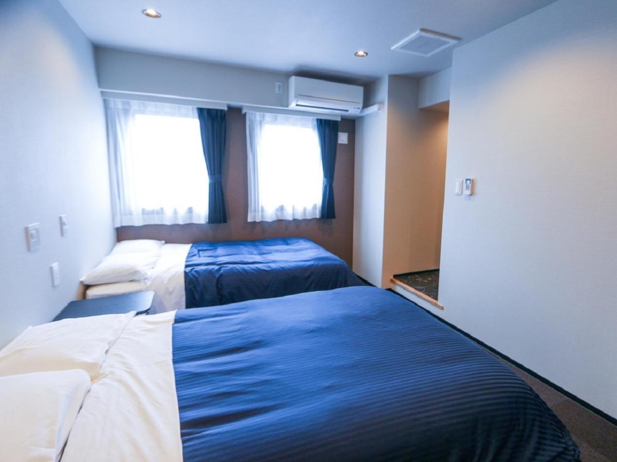 Hotel Livemax Yokohama Kannai Ekimae Экстерьер фото
