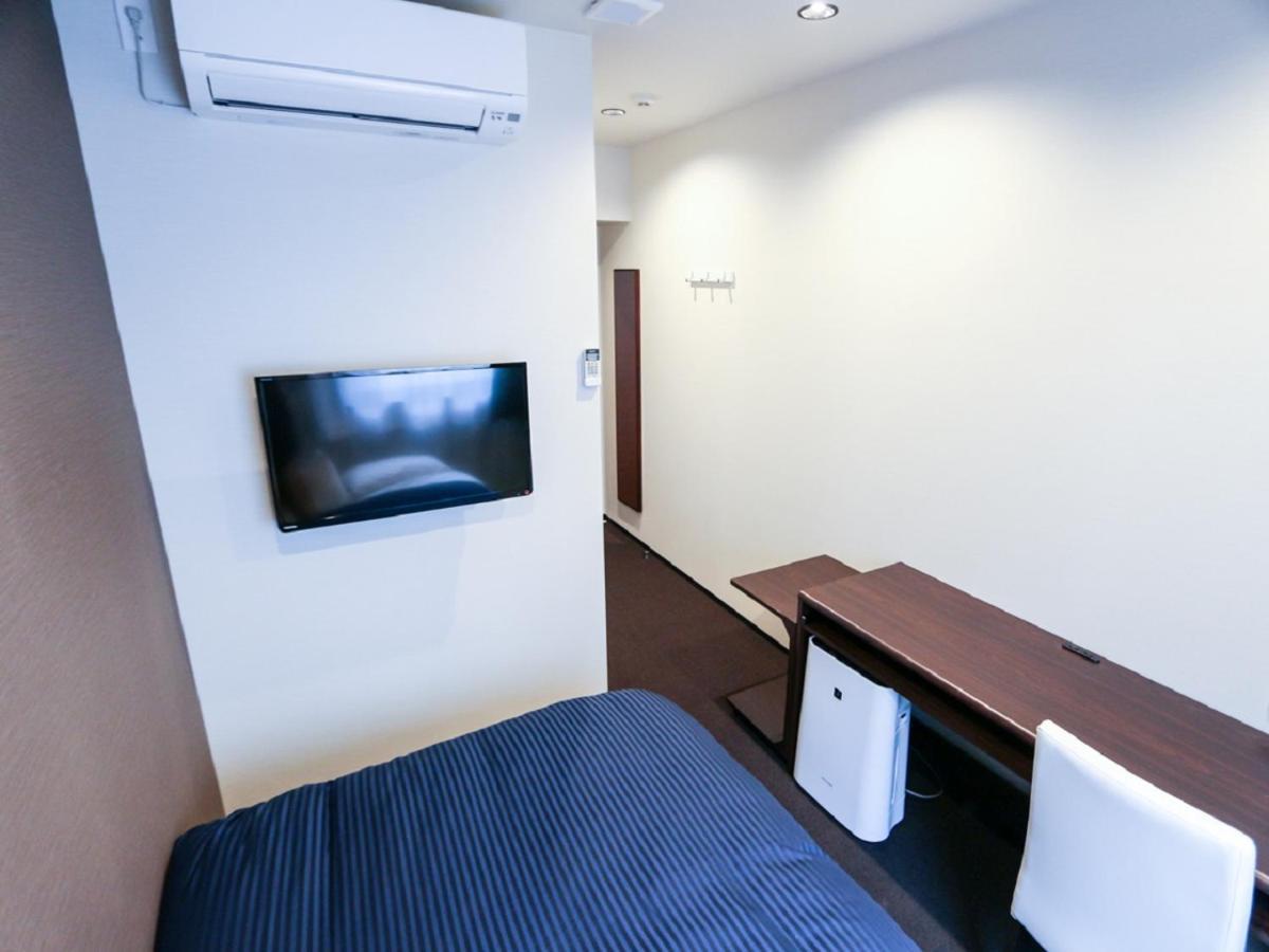 Hotel Livemax Yokohama Kannai Ekimae Экстерьер фото
