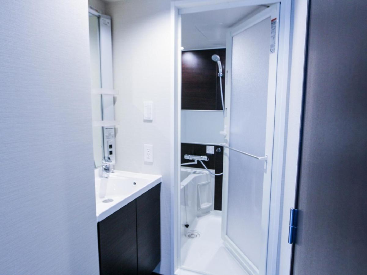 Hotel Livemax Yokohama Kannai Ekimae Экстерьер фото